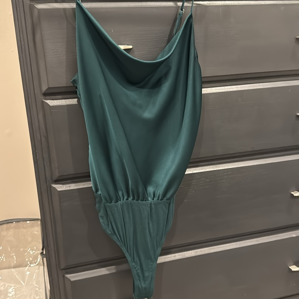 Lulus Emmerson Forest Green Satin Sleeveless Cowl Neck Bodysuit - Size S - Picture 3 of 5
